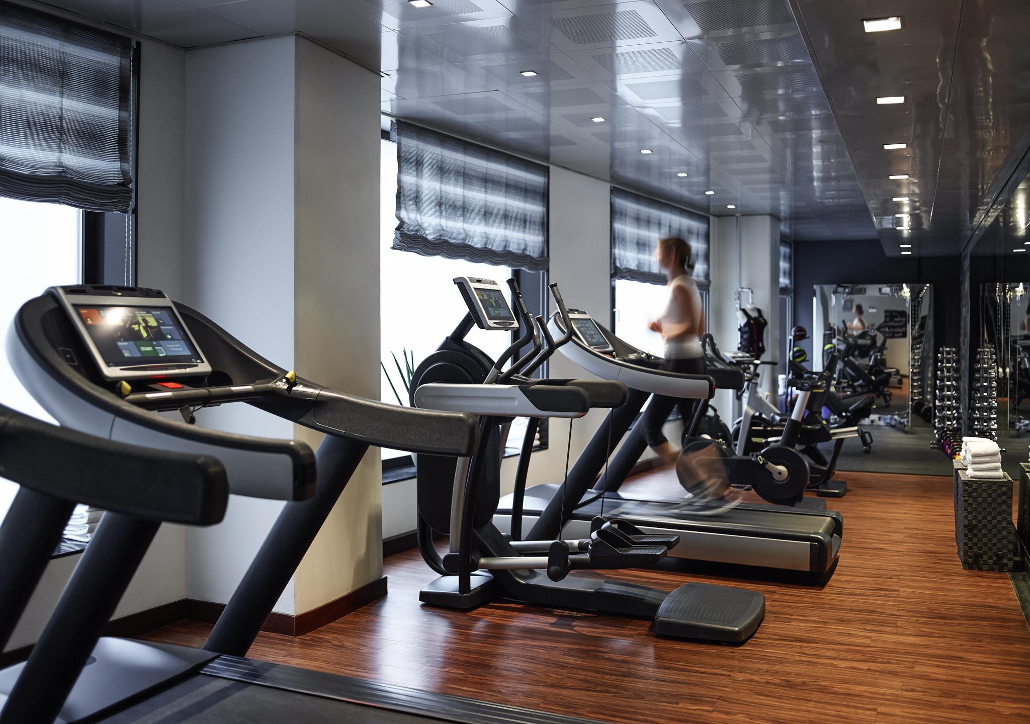 Sofitel Munich Bayerpost Hotel Exterior foto The gym at the Mandarin Oriental, Munich