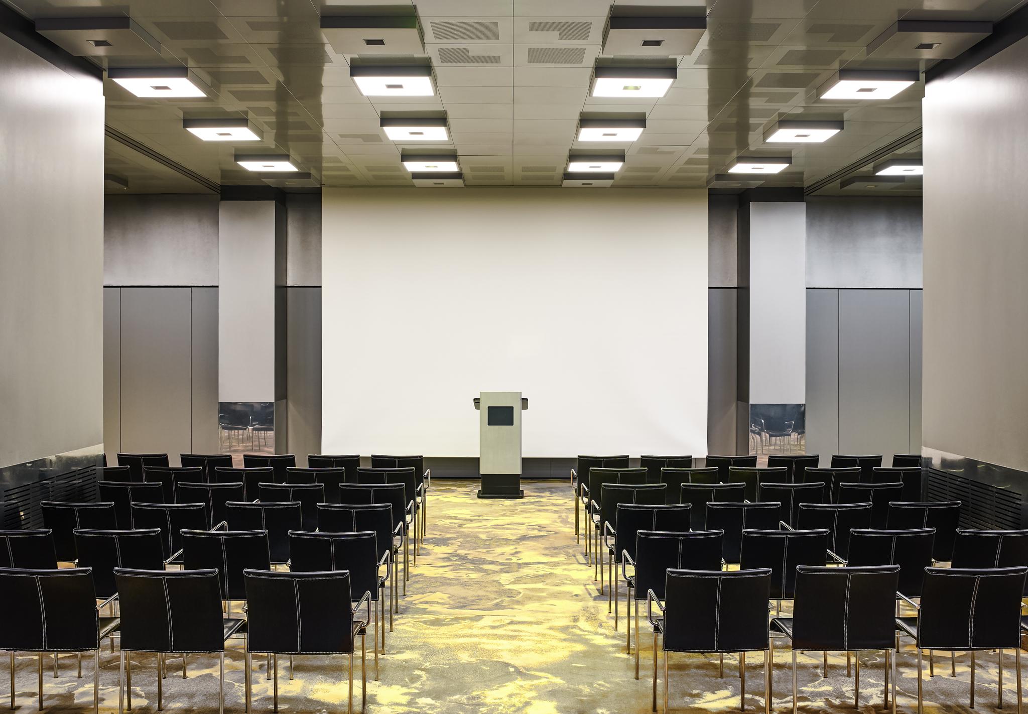 Sofitel Munich Bayerpost Hotel Exterior foto The auditorium