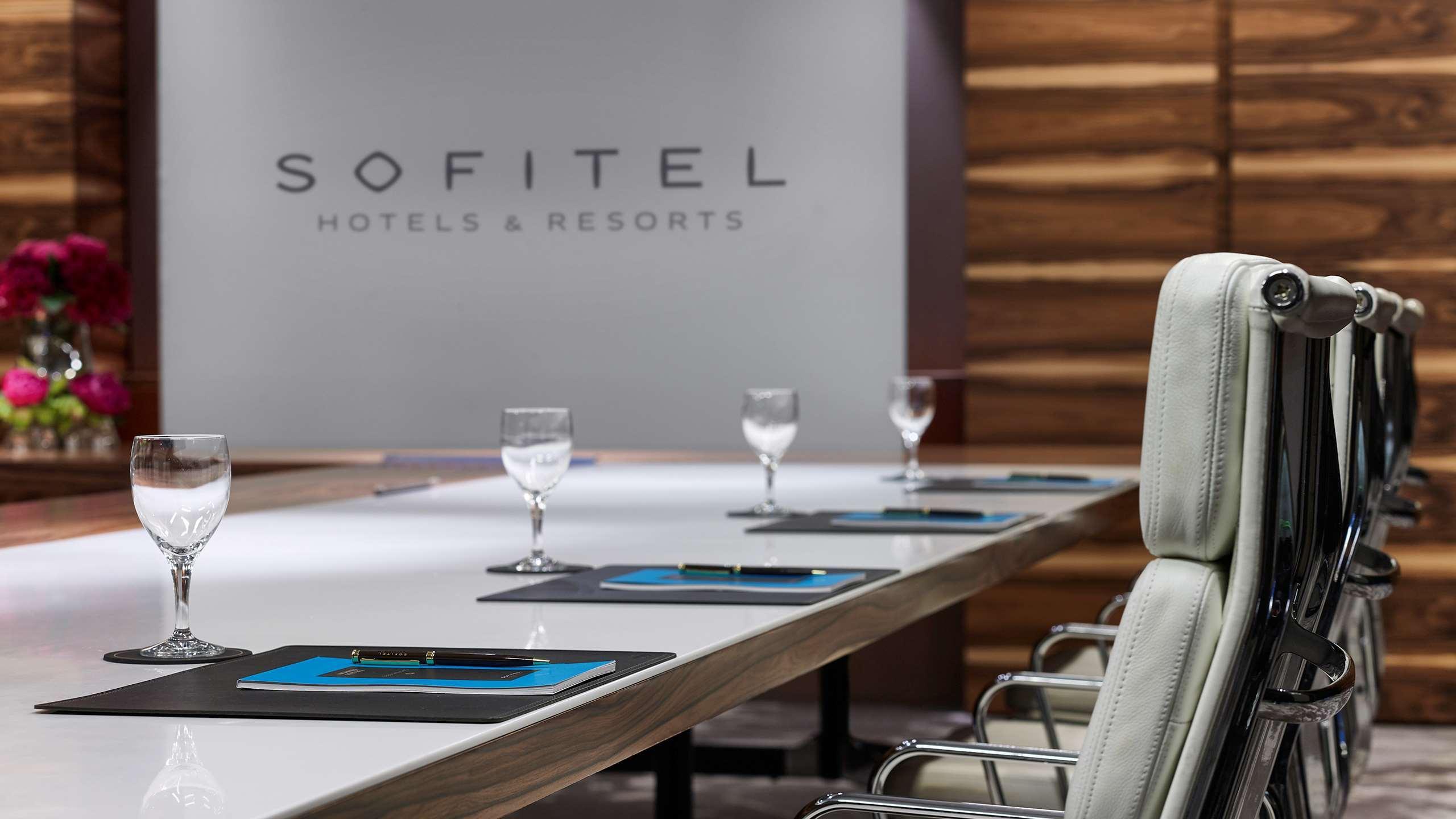 Sofitel Munich Bayerpost Hotel Exterior foto Sofitel meeting room