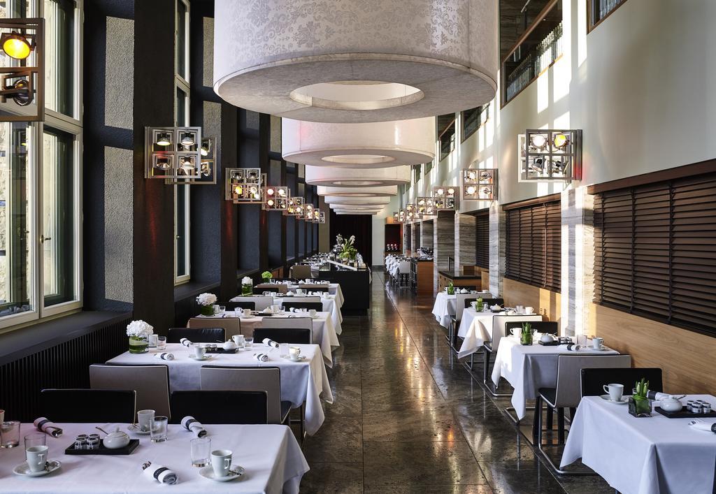 Sofitel Munich Bayerpost Hotel Exterior foto The restaurant