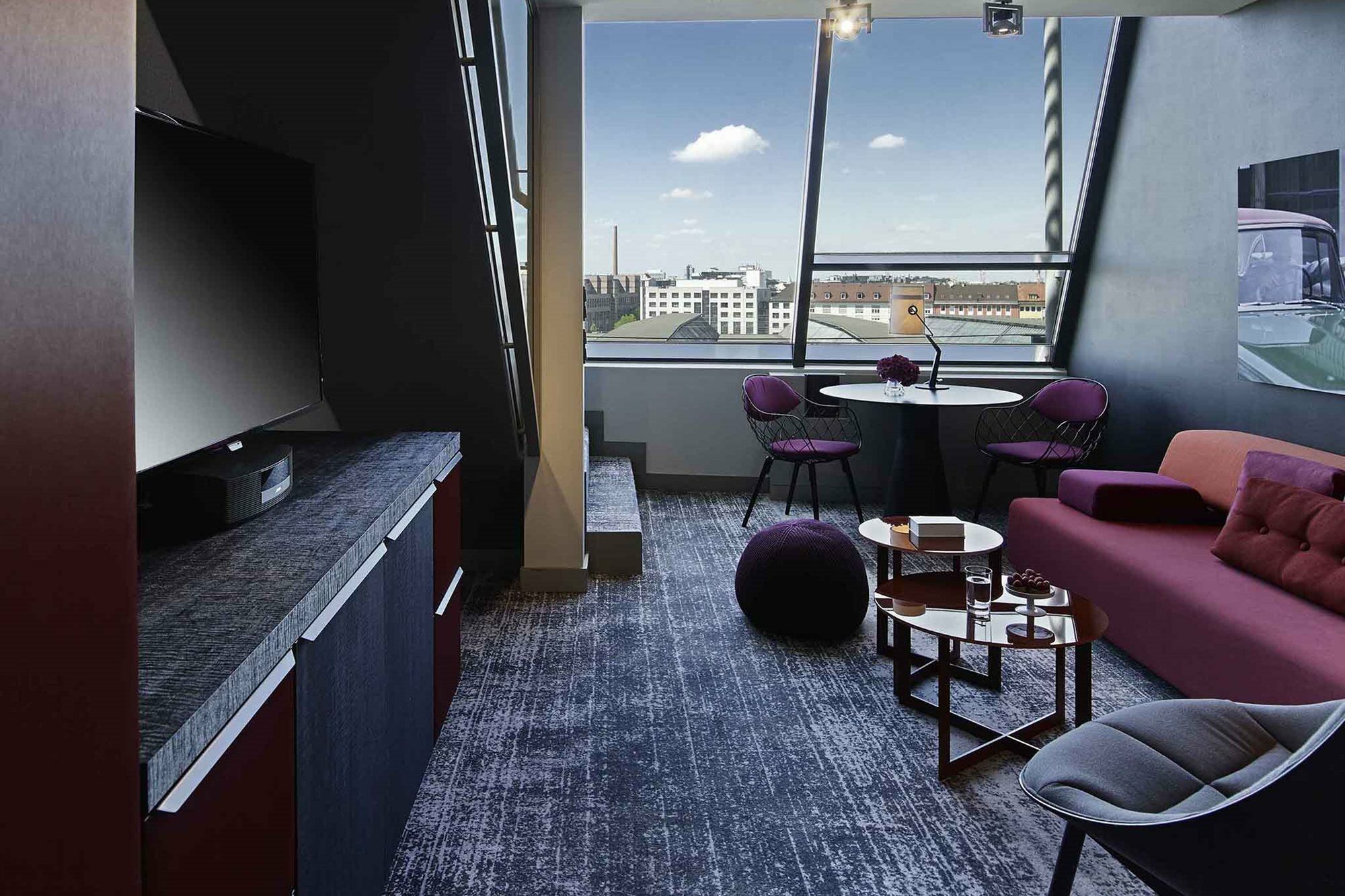 Sofitel Munich Bayerpost Hotel Exterior foto The interior of a typical apartment